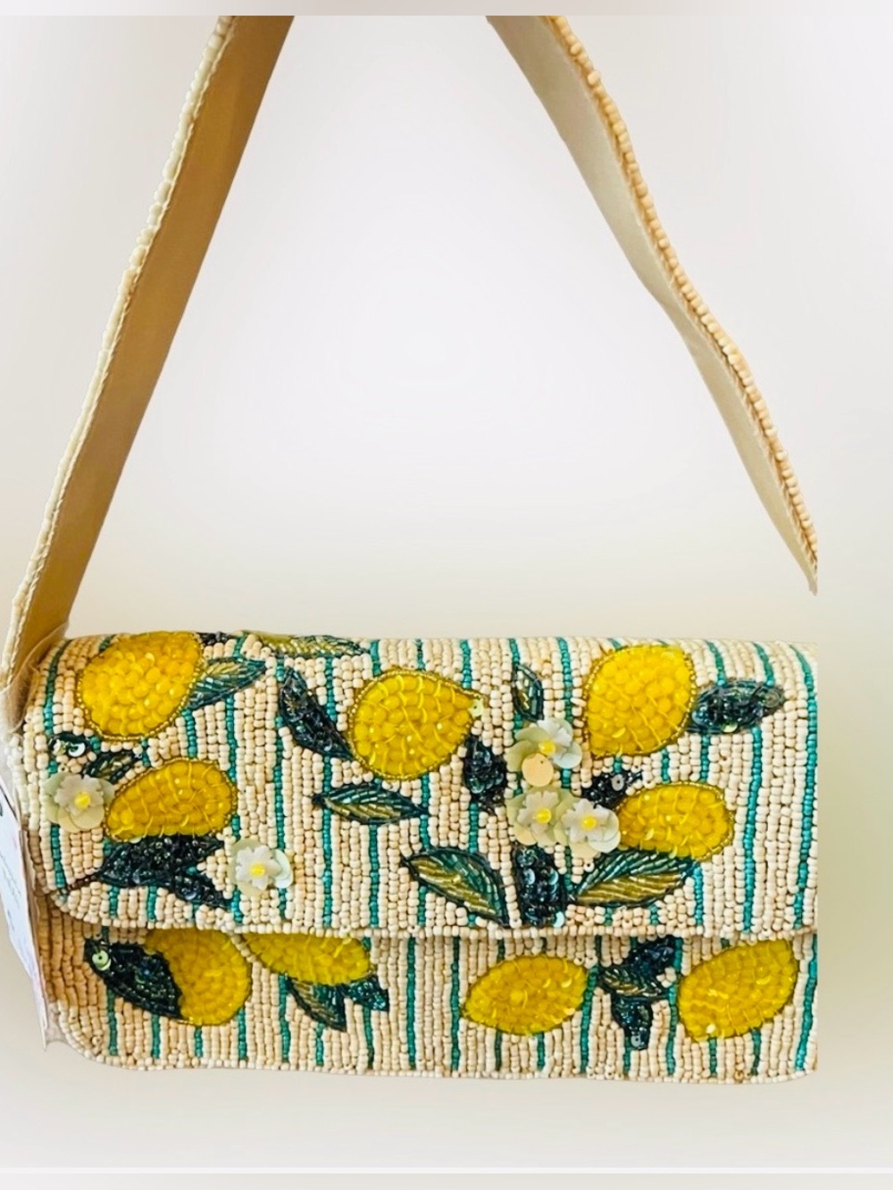 VIRAL Beaded Lemon Shoulder Purse!